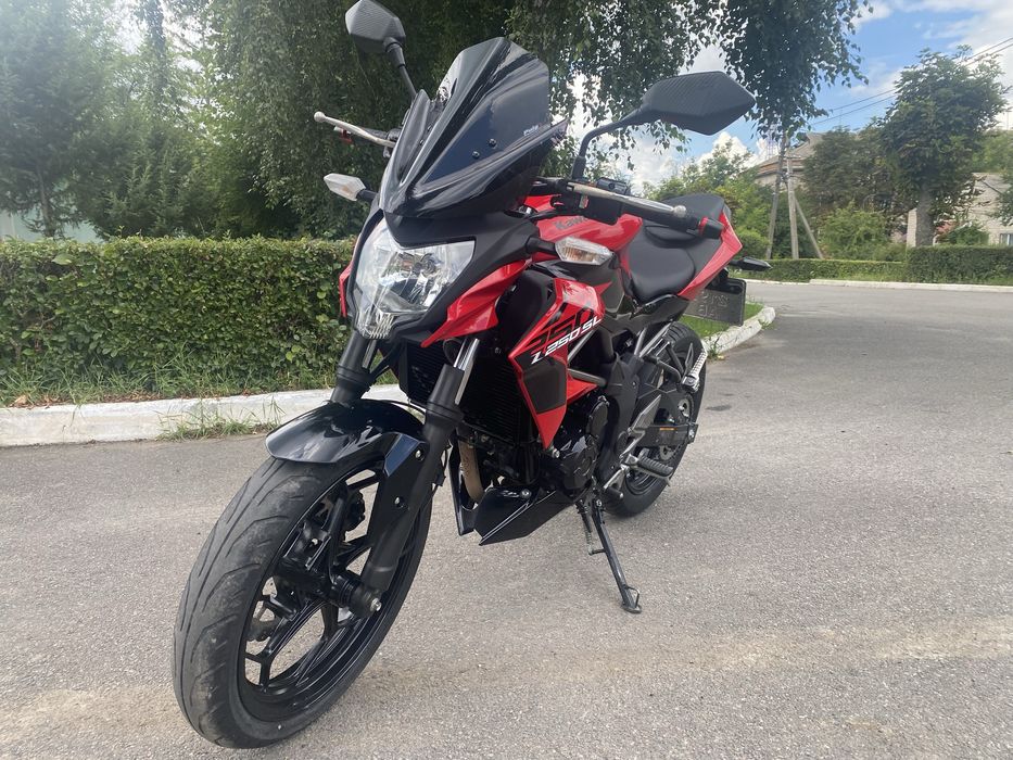 Kawasaki z 250 sl 2017 рік