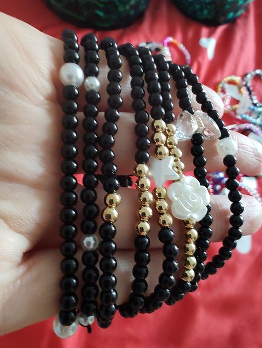 Zestaw 8 bransoletek handmade prezent
