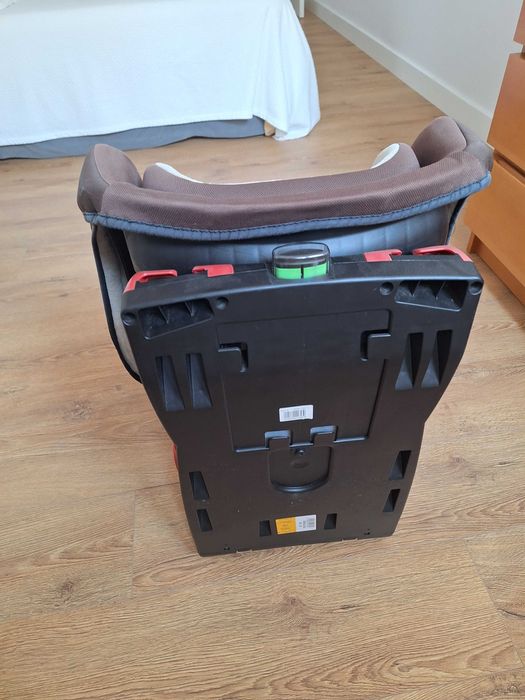 Cadeira Bebeconfort Axiss, grupo 1 com Isofix (RODA 90°)