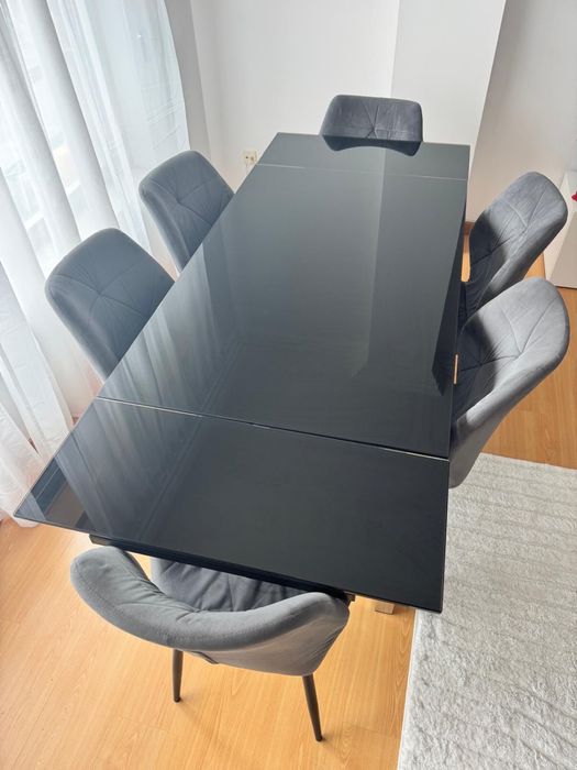 Mesa de jantar com 6 cadeiras