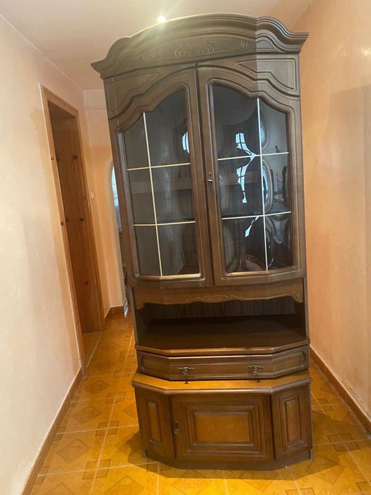 Сервант деревʼяний,дубовий сервант,вітрина