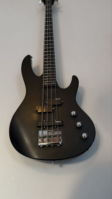 Gitara basowa LTD B-10