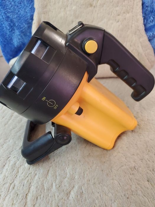 Фонарь диодный на акб.