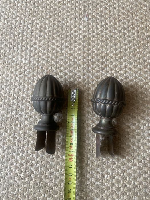 Acessórios em bronze para varão e peça única para pendurar