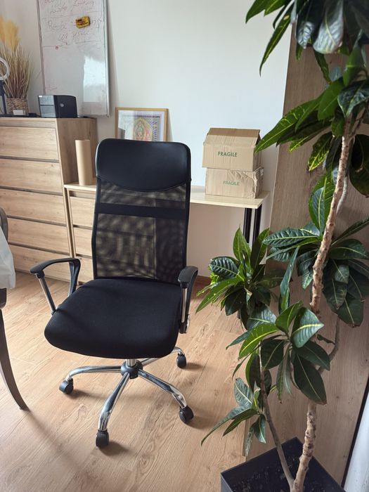 Fotel do biura z siatką