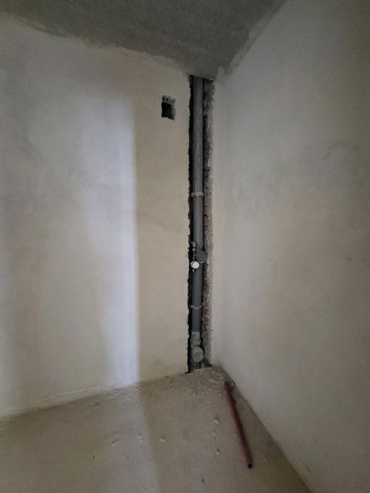 Продаж 2 кім квартири з затишною локацією