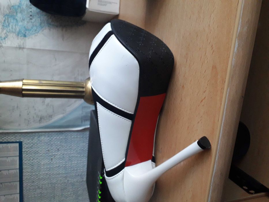 Super eleganckie szpilki