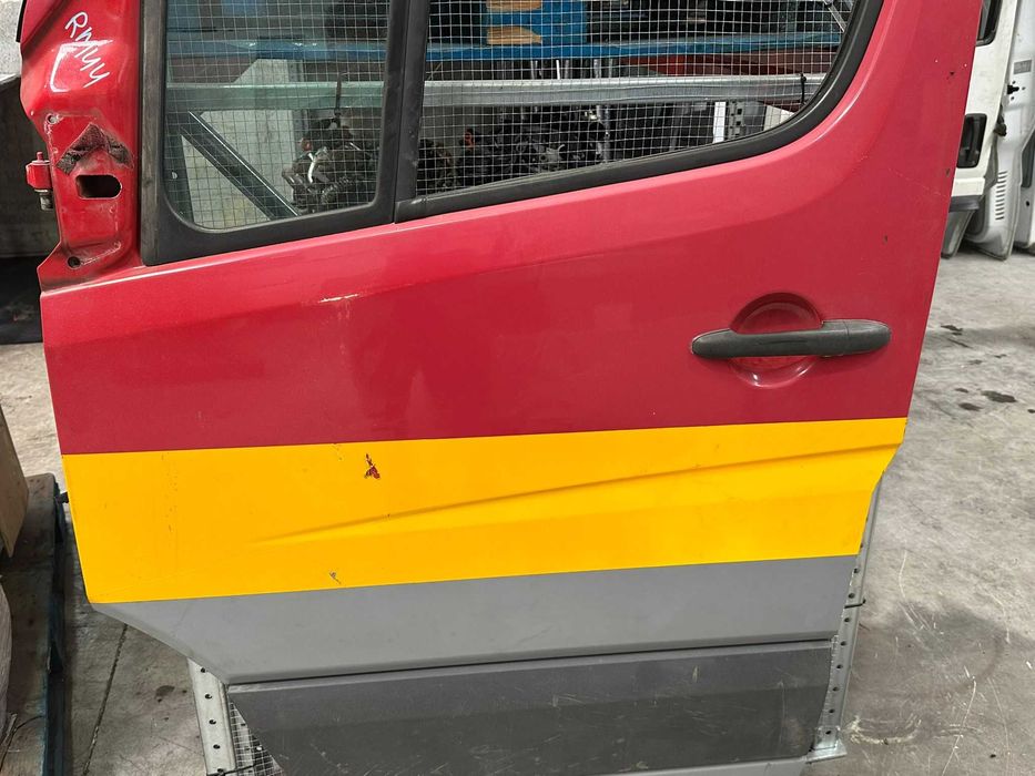 Porta frontal esquerda VW Crafter/ Mercedes Sprinter (2011)