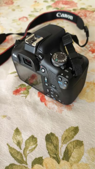 Canon 2000D +  Objetiva 18-55mm+ Bolsa + Bateria + Carregador