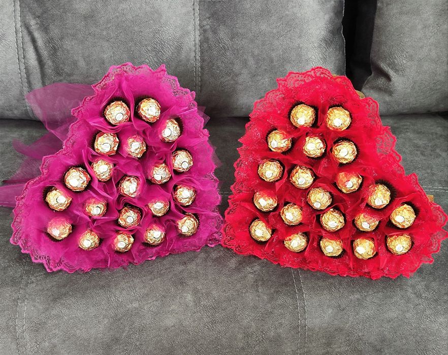 Букет з цукерок, 20 шт цукерками подарунок на 8 Березня серце