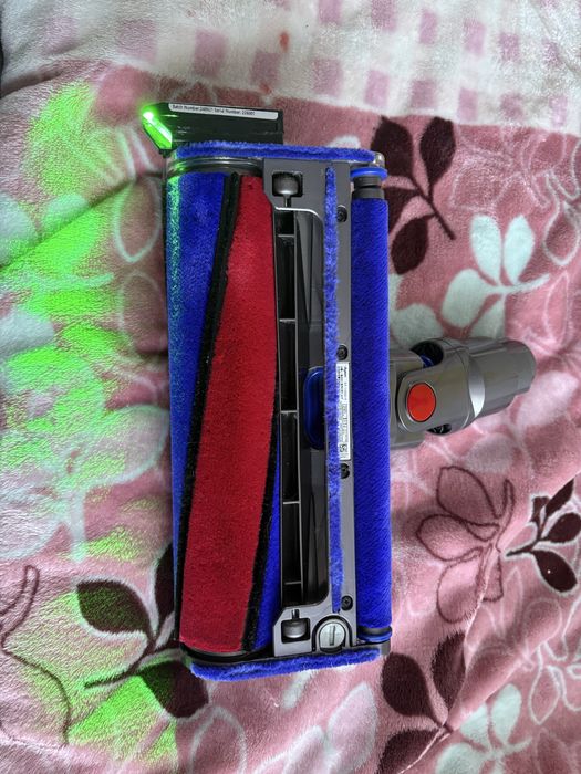 Щітка до пилососа dyson з лазером оригінал