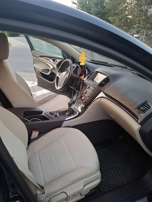 Opel Insigia  2010 rok