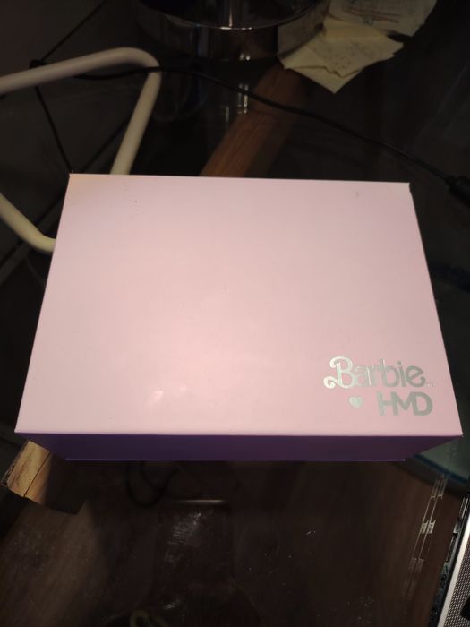 Telemóvel HMD Barbie