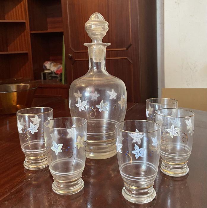 Conjunto garrafa + copos