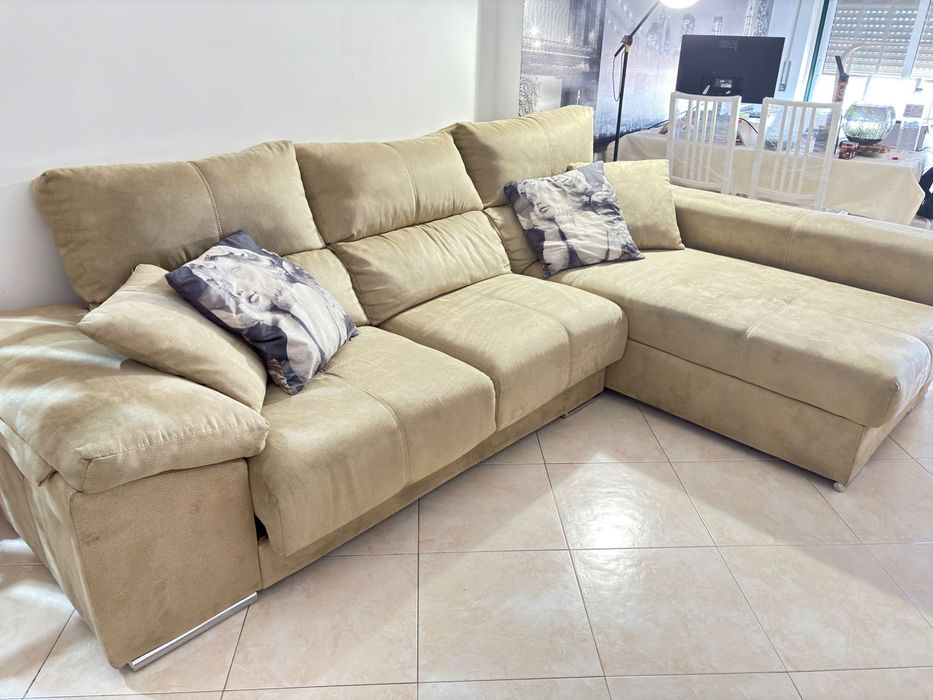 Sofá com chaise longue