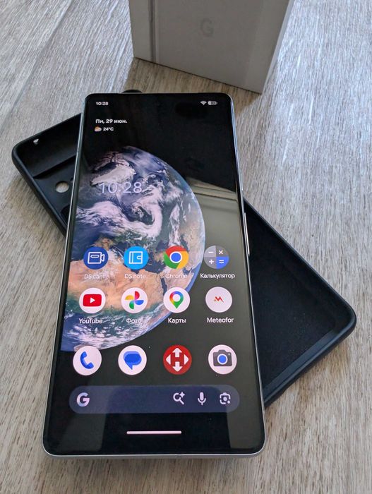 Google Pixel 7 8/256GB Snow, чудовий стан + 4 нових чохла та захисне скло