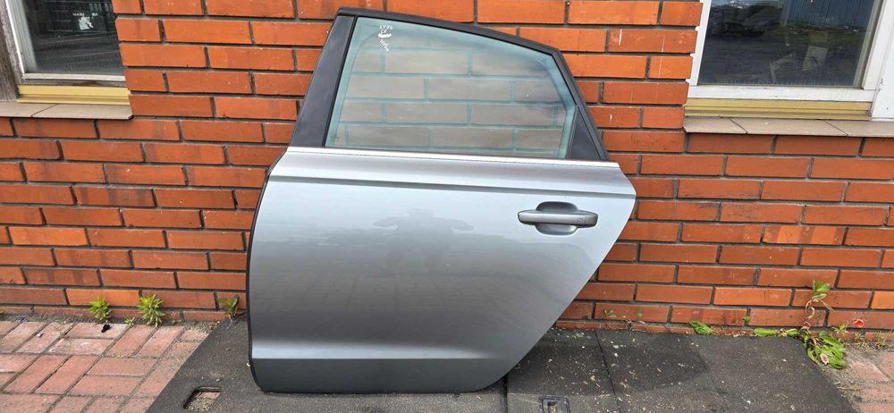 AUDI A6 C7 Sedan Drzwi Lewy Tył Tylne LY7G