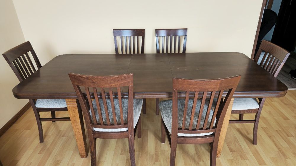 Stół + 6 krzeseł na sprzedaż