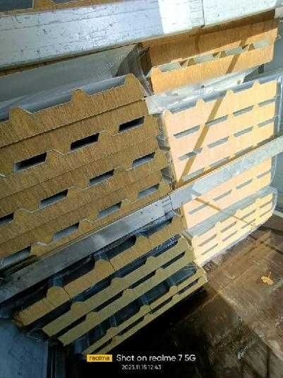 Płyty warstwowe, ścienne, dachowe, obornickie