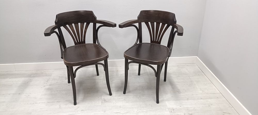 Krzesła z podłokietnikiem Thonet fameg Radomsko , gięte duży model 2 szt