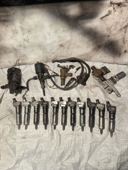 Форсунки, плунжерні пари та розпилювачі до КРАЗ МАЗ КАМАЗ та ін