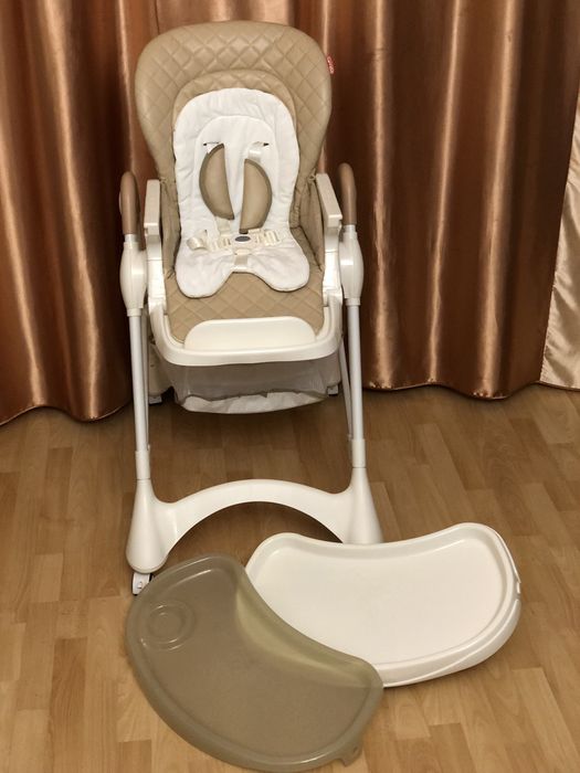 Продам детский стульчик для кормления CARRELLO Caramel CRL-9501