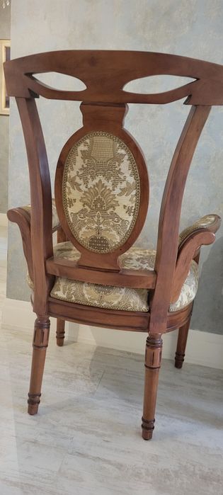 Крісло,стільчик в класичному,ретро стилі