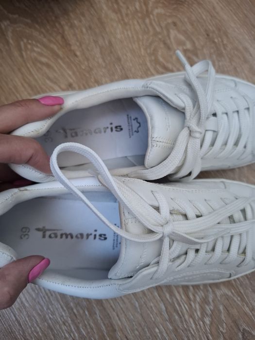 Продам шкіряні,кросівки,кеди жіночі Тамаріс