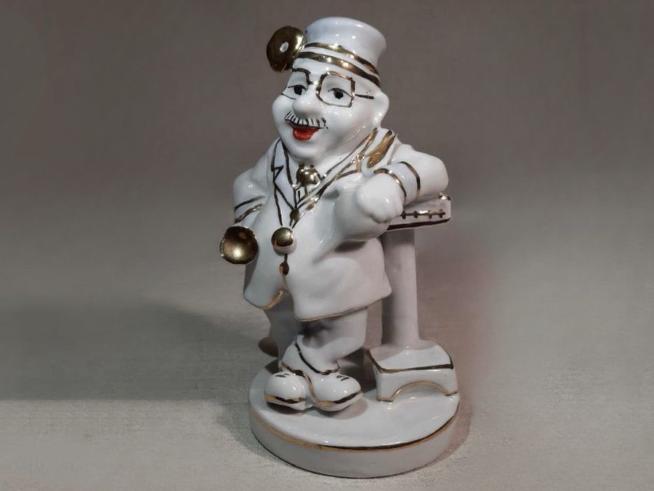 Статуэтка «ВРАЧ Доктор Айболит» Кисловодск фарфор СССР Оригинал ЛЮКС!