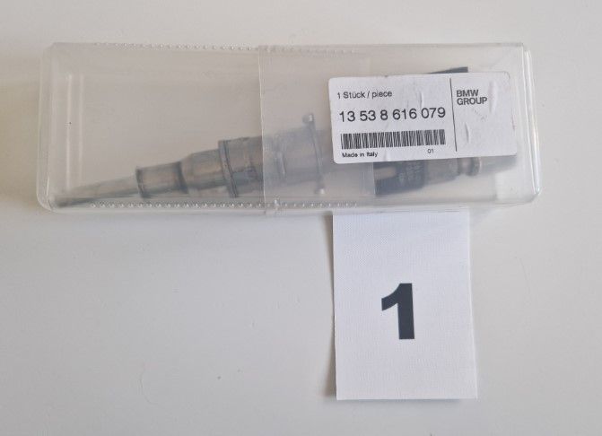 wtryskiwacz bmw e60n e70 e82 e93 1353 8616079