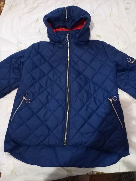 Продам женскую куртку