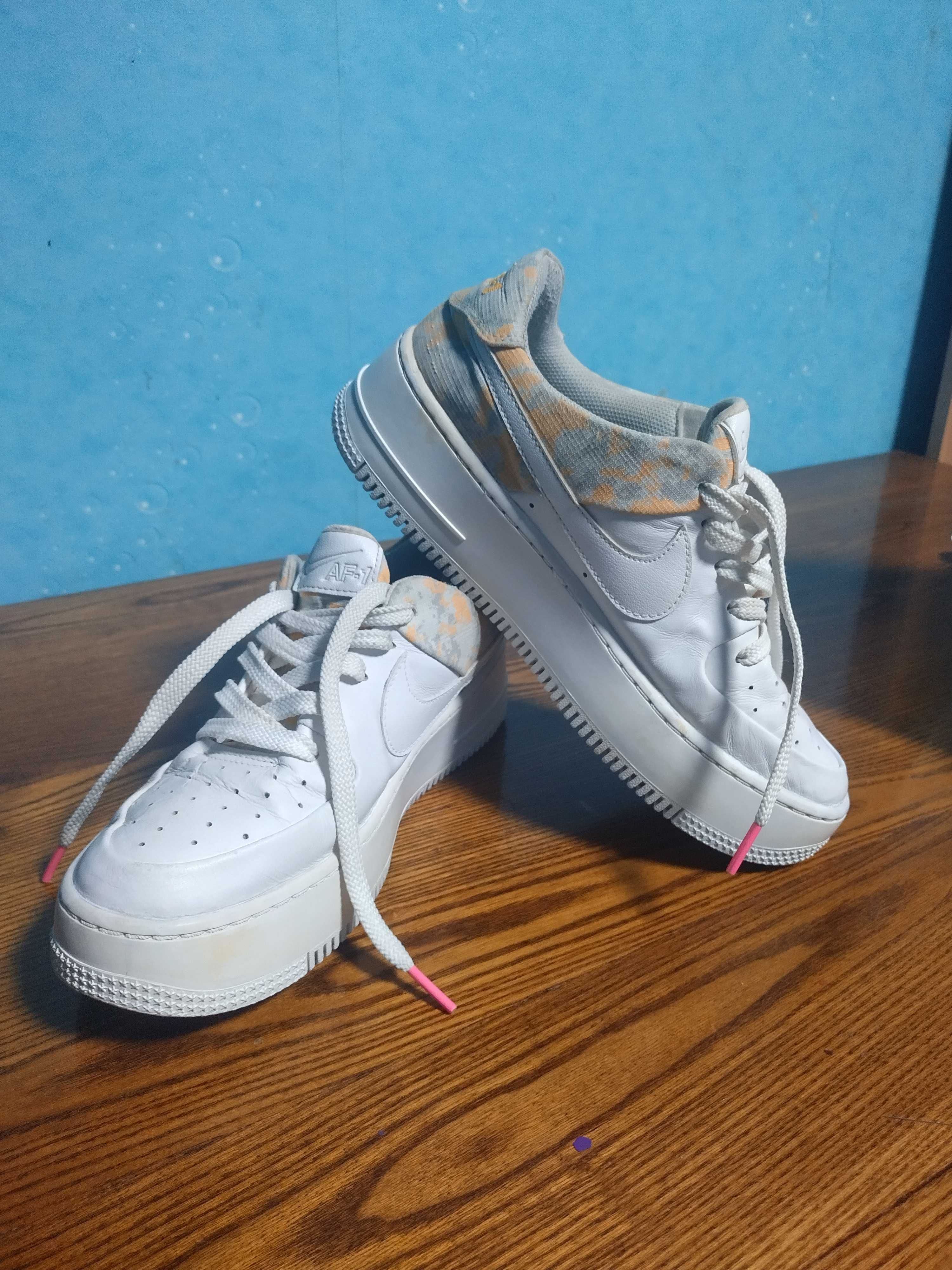 Nike Air Force AF 1 300 . Olx