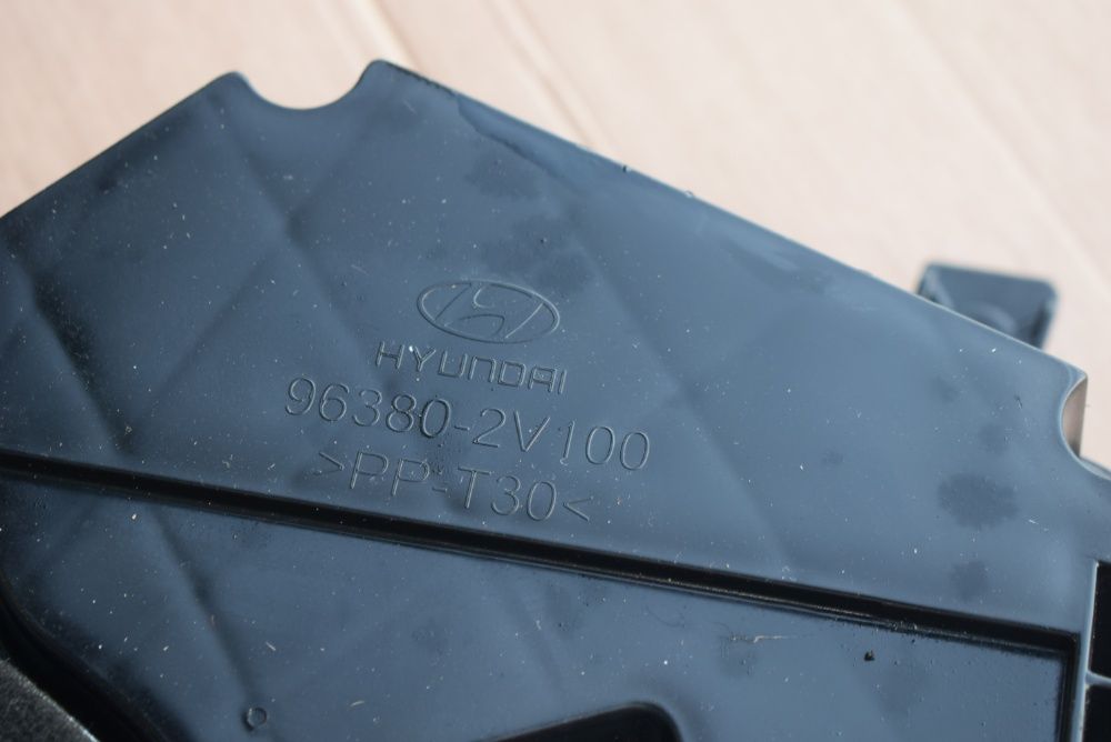 głośnik tuba SUBWOOFER hyundai VELOSTER 2011.96380-2V100