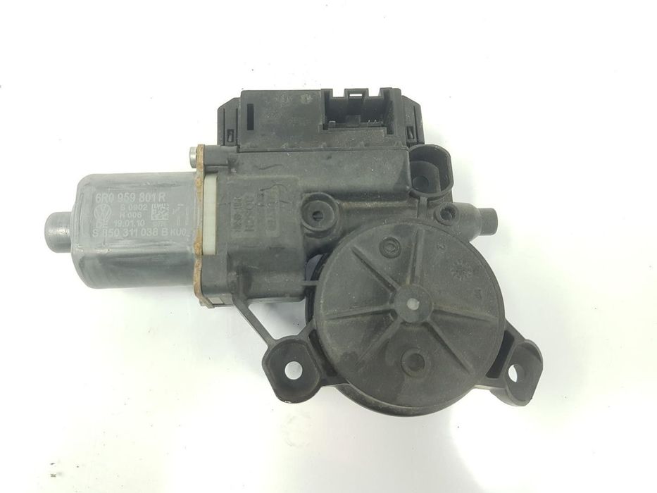 MOTOR ELEVADOR DE VIDRO FRONTAL ESQUERDO VOLKSWAGEN POLO 2010 -6R0959801R