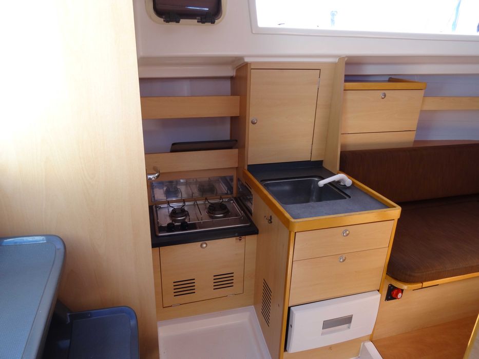 Sprzedam jacht żaglowy PHILA 900