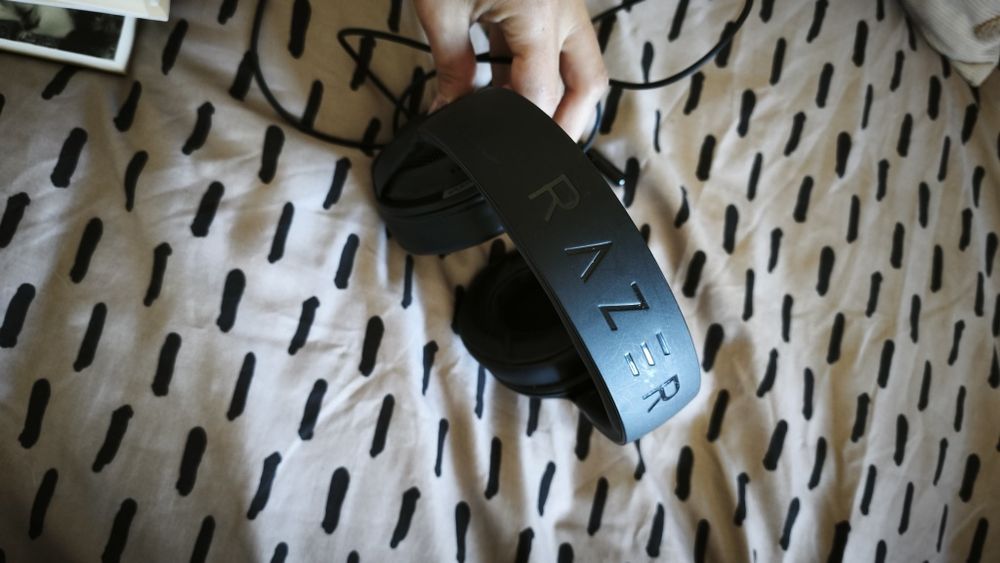 Fones Razer pretos