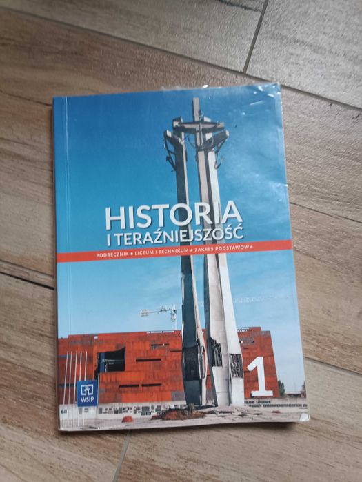 Historia i teraźniejszośc podręcznik klasa 1 wsip