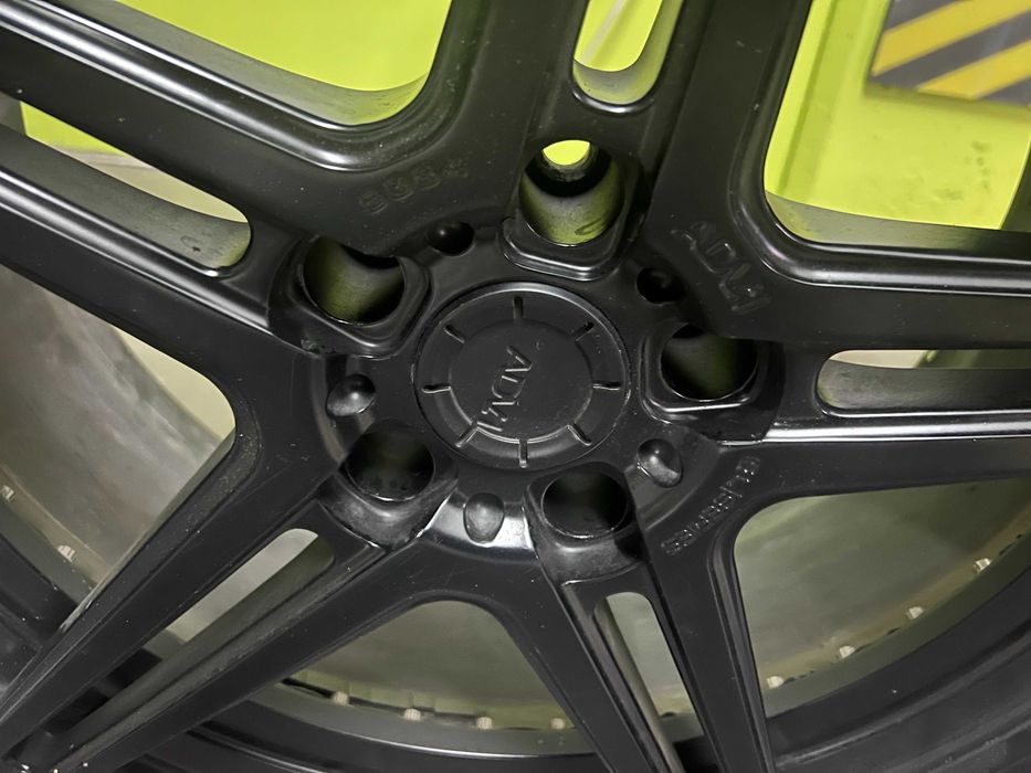 Jantes pretas aluminio ADV1 SL serie MV2 - 2 unid 21``e 2 unid. 22"" com pneus - carros superdesportivos
