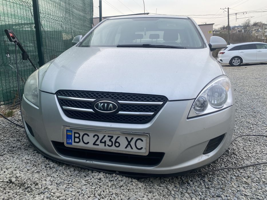 Kia ceeb продам