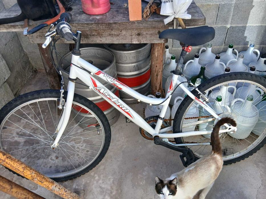 Bicicleta usada muito pouco