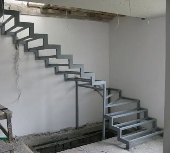 Каркас из металла, косоур металлический, лестницы