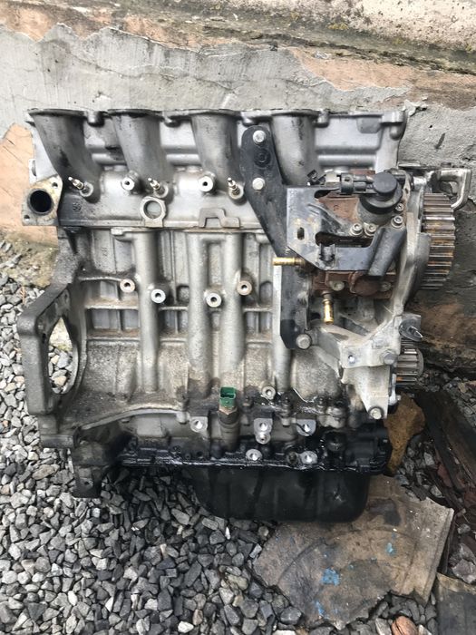 Запчастини двигун citroen peugeot ford mazda 1.6 HDI