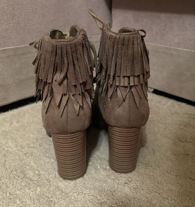 Botki zamszowe 37