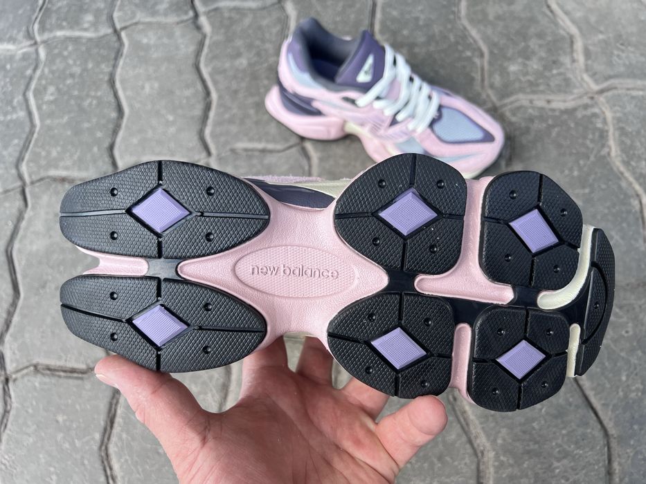 Кросівки жіночі New Balance 9060 Pink Lavender 37-40р.