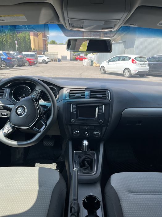 Volkswagen Jetta 2017 рік