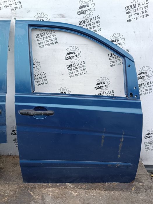 Двері передні праві, ліві Mercedes Vito W639 viano сині