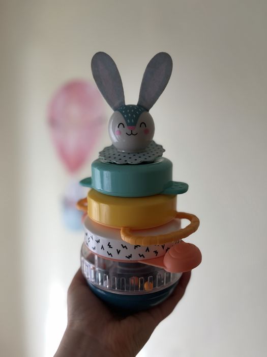 Игрушка пирамидка Taf Toys Кролик коллекция Полярное сияние. Розвиваюча пірамідка "Полярне сяйво" - Кролик