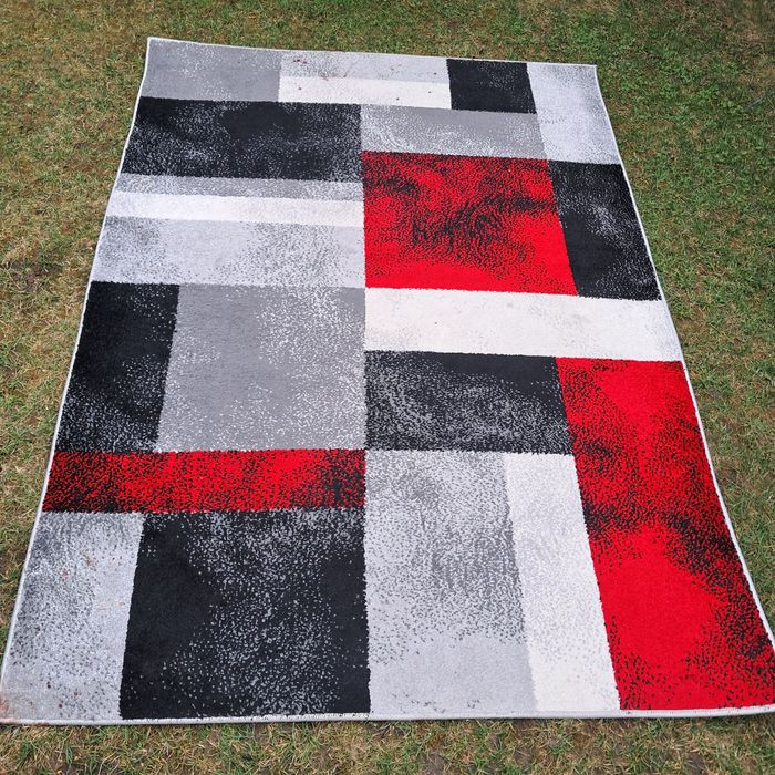 Sprzedam dywan 120 x 70 cm