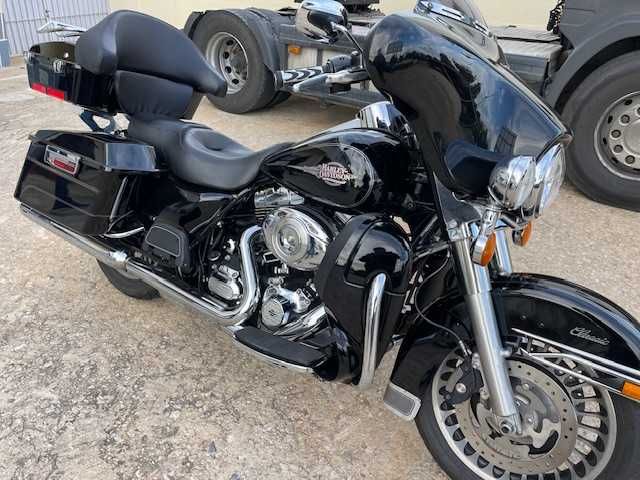 Harley Davidson Electra Glide FLHTC