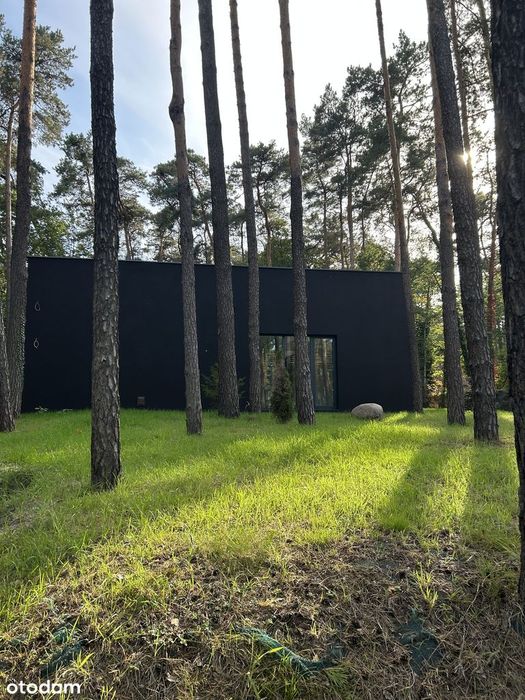 DOM Z PODCIENIAMI autorski projekt modernistycznego domu w Magdalence